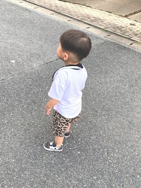 「XLARGE KIDS（エクストララージキッズ）のＸＬＡＲＧＥ半袖Ｔシャツ（Tシャツ/カットソー、ホワイト系）」を使った、⸜(  ⌓̈ )⸝tmさん（キッズ・120cm）の秋コーディネート