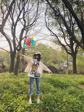 「MOSCHINO（モスキーノ）のアイテム（Tシャツ/カットソー）」を使った、997-Rrさん（レディース・163cm）の冬コーディネート