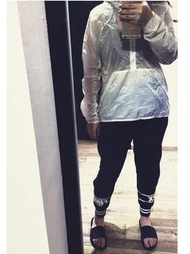 「iT（イット）のアイテム（パンツ）」を使った、Christine正さん（レディース・164cm）の春コーディネート