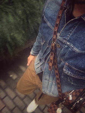 「LOUIS VUITTON（ルイヴィトン）のアイテム（ショルダーバッグ）」を使った、B哥さん（メンズ・180cm・30代）の春コーディネート