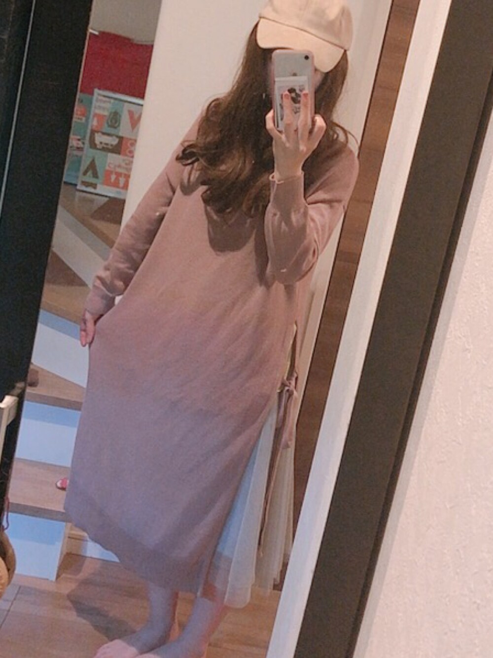 「今日のコーデ、ゆるコーデ、シンプルコーデ、お洒落さんとつながりたい、ロングワンピース、秋コーデ、ワンピース、キャップ」｜「Chicoのアイテム（ワンピース、ピンク系）」を使った、ぽんさん（レディース・157cm）の秋コーディネートの1枚目の写真
