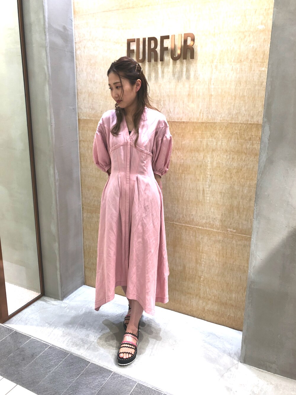 FURFURのワンピース（ピンク系）を使った人気ファッション