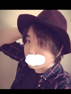 「TOPMAN（トップマン）のアイテム（帽子）」を使った、ShoSeoさん（メンズ・180cm）の春コーディネート