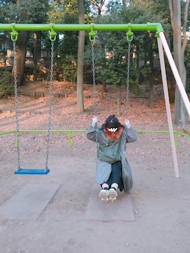 「古着のアイテム（トレンチコート、グリーン系）」を使った、もも  🍑さん（レディース）の冬コーディネート