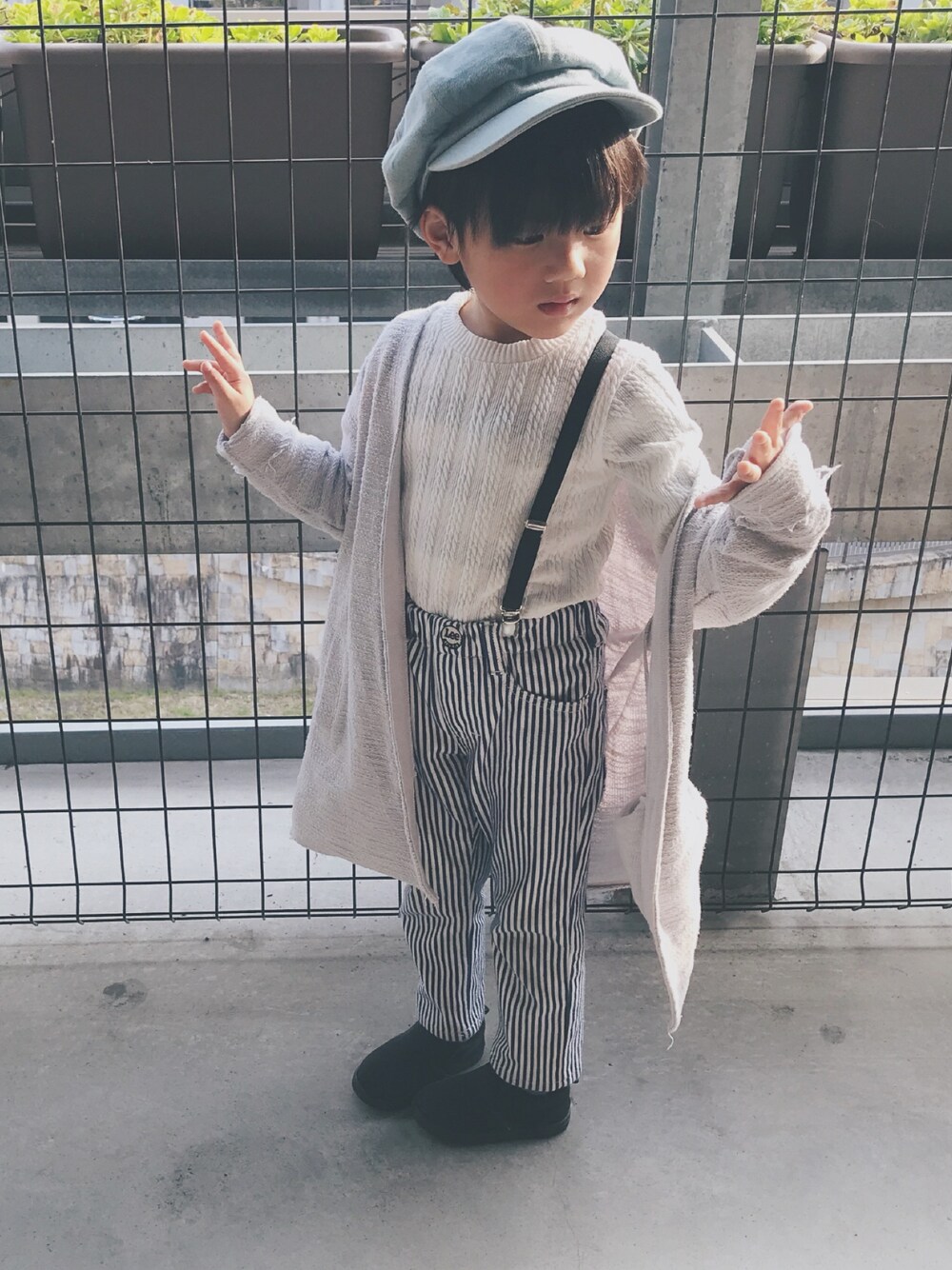 「キッズファッション、春、おしゃれさんと繋がりたい、男の子、息子、春コーデ、カーディガン、キャスケット、カジュアル、はるコーデ」｜「StompStampのLEE/リー ストレートパンツ（デニムパンツ、その他）」を使った、xxKaitoxxさん（キッズ・110cm）の春コーディネートの1枚目の写真