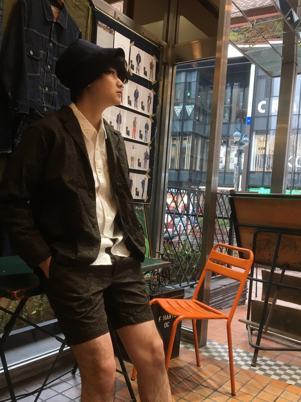 「#WEARBOOKエントリー、セットアップ、雨、ショートパンツ」｜「Engineered GarmentsのVC099 OV Size S着用（ミリタリージャケット、グリーン系）」を使った、sunhouse神南さん（メンズ・178cm）の春コーディネートの1枚目の写真