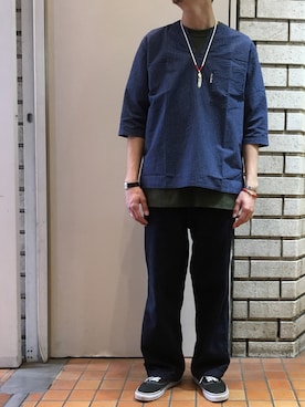 「BLUE BLUE（ブルーブルー）のアイテム（トップス）」を使った、sunhouse神南さん（メンズ・175cm）の春コーディネート