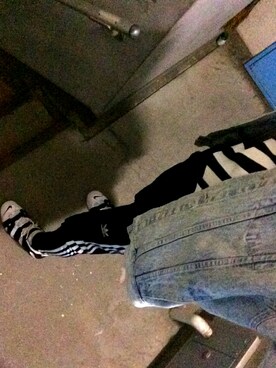 「OFF-WHITE」｜「アイテム（デニムジャケット）」を使った、あさん（メンズ・175cm）の冬コーディネート