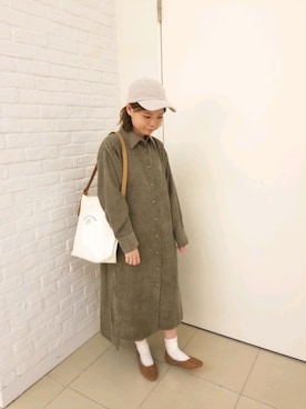 「Samansa Mos2 blue（サマンサモスモスブルー）のアイテム（ローファー）」を使った、やましたりなさん（レディース・154cm）の秋コーディネート