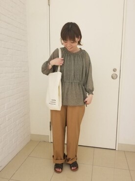 「Samansa Mos2 blue（サマンサモスモスブルー）のアイテム（パンツ、オレンジ系）」を使った、やましたりなさん（レディース・154cm）の春コーディネート