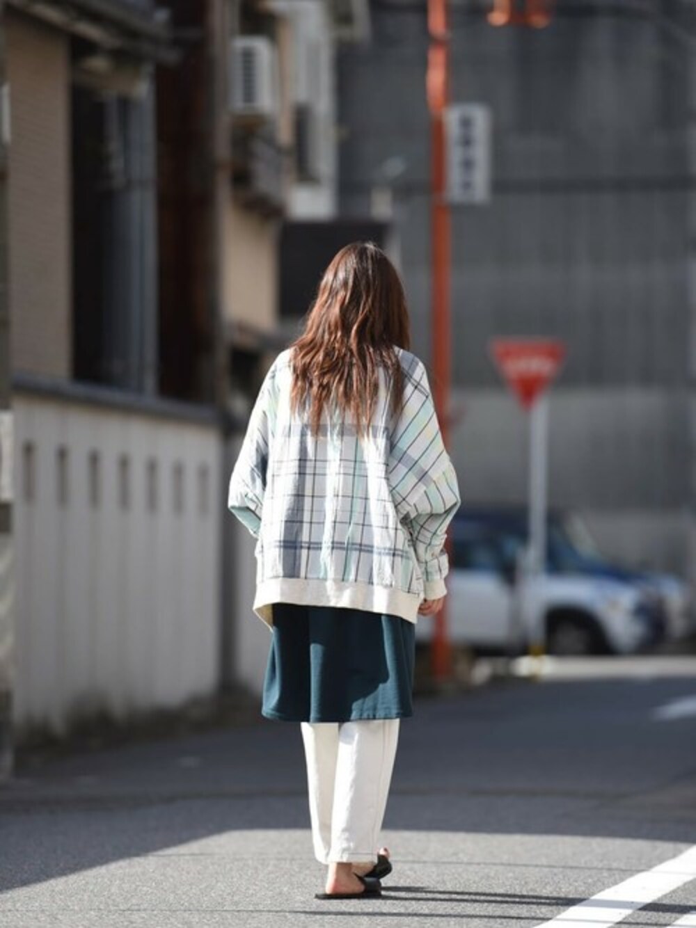 「チェック、デニム、デニムパンツ、my beautiful landlet、sneeuw、スニュウ、Essay、OVIE STUDIO、BISHOOL、ビシュール」｜「sneeuwのsneeuw ステッチチェックブルゾン mint（その他アウター、ホワイト系）」を使った、OVIE STUDIOさん（レディース・163cm）の夏コーディネートの1枚目の写真