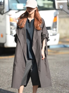 「my beautiful landlet（マイビューティフルランドレット）のアイテム（トレンチコート）」を使った、OVIE STUDIOさん（レディース・163cm）の夏コーディネート