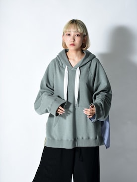 「my beautiful landlet（マイビューティフルランドレット）のアイテム（スウェット）」を使った、OVIE STUDIOさん（レディース・156cm）の冬コーディネート