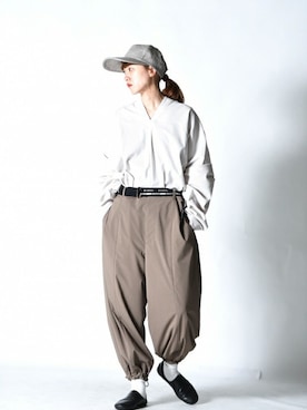 「my beautiful landlet（マイビューティフルランドレット）のアイテム（パンツ）」を使った、OVIE STUDIOさん（レディース・163cm）の春コーディネート