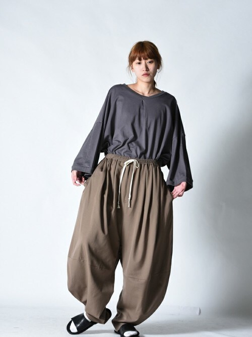 BISHOOL（ビシュール）の「BISHOOL Wool Gabardine 3 Tuck