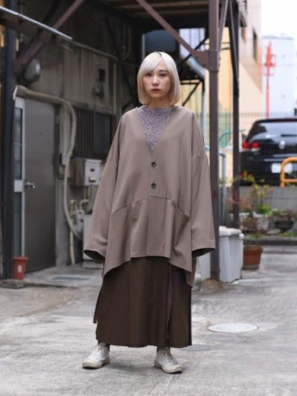 「ベージュ、ブラウン、メンズライク、ノーカラージャケット、春、edwina horl、春コーデ、OVIE STUDIO、BISHOOL、ビシュール」｜「BISHOOLのBISHOOL Wool Gabardine 02 Wide Jacket（その他アウター、ベージュ系）」を使った、OVIE STUDIOさん（レディース・156cm）の春コーディネートの1枚目の写真