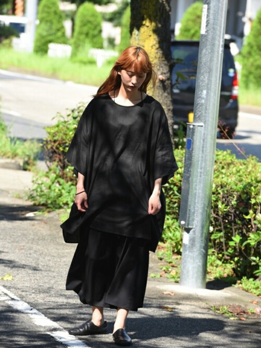 「black、ブラック、オールブラック、リネン、夏コーデ、ALL BLACK、OVIE STUDIO、AUTTAA、BISHOOL、ビシュール」｜「BISHOOLのBISHOOL Wool Gabardine Pajama Pants（その他パンツ、ブラック系）」を使った、OVIE STUDIOさん（レディース・163cm）の夏コーディネートの1枚目の写真