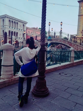 「アイテム（メッセンジャーバッグ、ブルー系）」を使った、HIROMIさん（レディース・151cm）の夏コーディネート