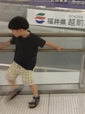 「無印良品（ムジルシリョウヒン）のアイテム（Tシャツ/カットソー、ブラック系）」を使った、YUKI★さん（キッズ）の夏コーディネート