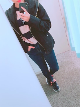 「学校」｜「アイテム（ミリタリージャケット）」を使った、カナさん（レディース・151cm）の春コーディネート