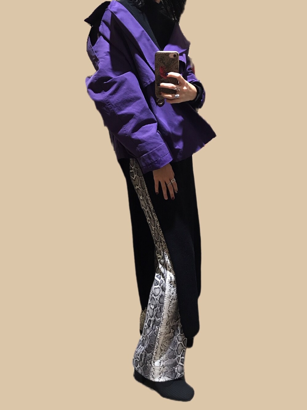 「SLY、パイソン柄」｜「SLYのWAIST TIE MG ワンピース（ワンピース、ブラック系）」を使った、Mさん（レディース・157cm）の冬コーディネートの1枚目の写真
