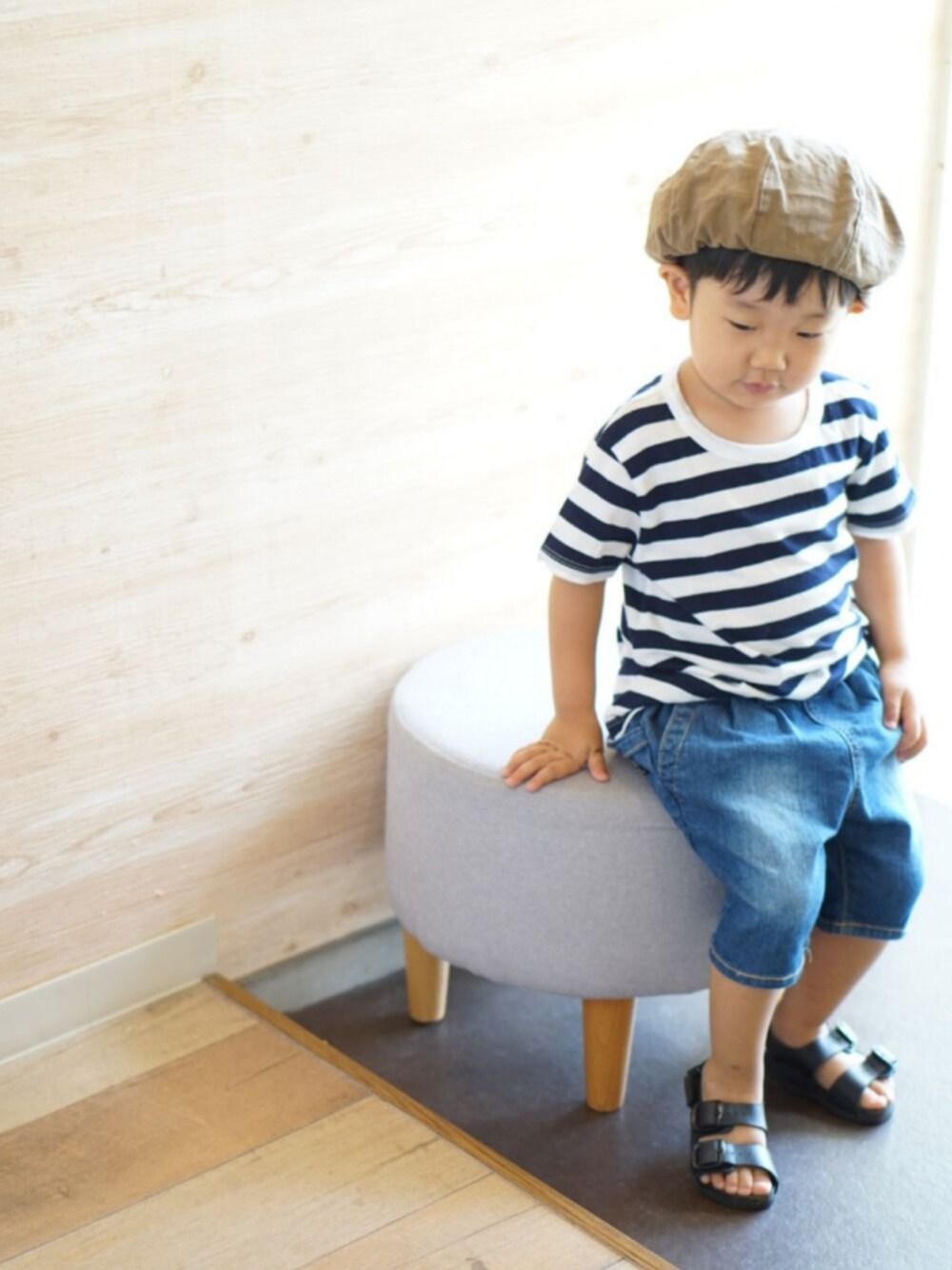 「ベレー帽、ボーダー、無印良品、デニムパンツ、ZARA、男の子、2歳、もうすぐ3歳」｜「無印良品のアイテム（Tシャツ/カットソー、ホワイト系）」を使った、sotaさん（キッズ・90cm）の夏コーディネートの1枚目の写真