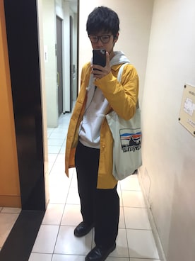 「アイテム（ステンカラーコート）」を使った、Shoさん（メンズ・176cm・10代）の春コーディネート