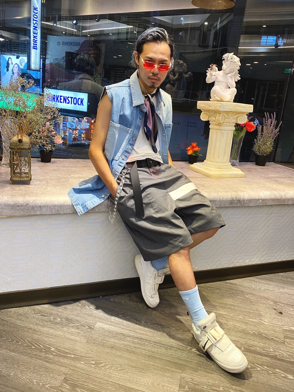 「ootd、ootdtw、fashion blogger、fashion、outfit、nike、街頭穿搭、日系极简、休日スタイル、休日コーデ」｜「NETのアイテム（マフラー、その他）」を使った、ctboi さん（メンズ・175cm）の夏コーディネートの1枚目の写真
