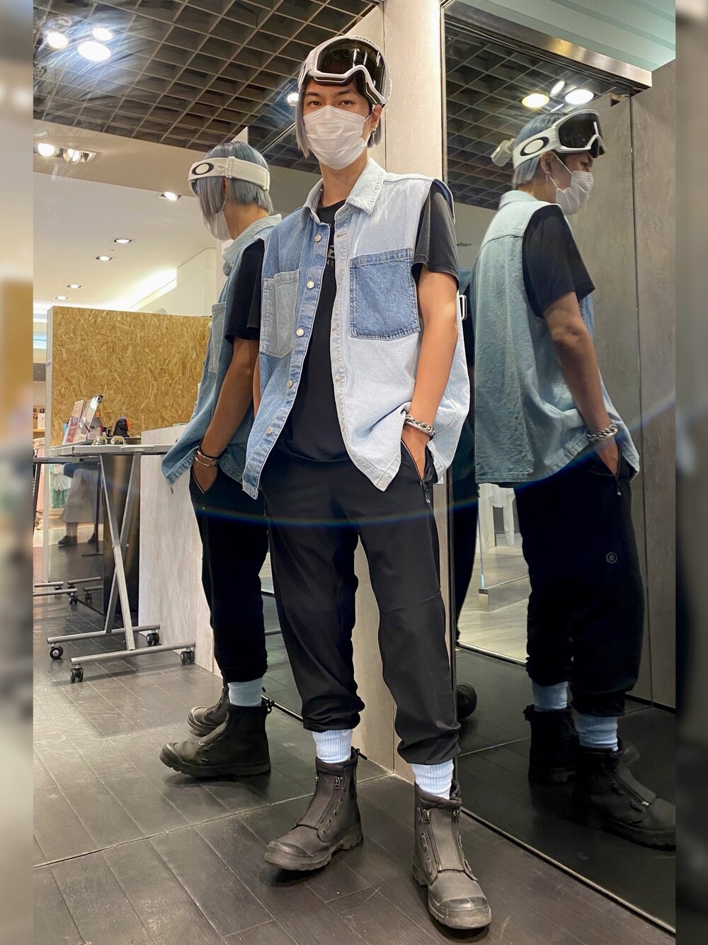 「ootd、街頭穿搭、ootdtw、fashion、fashion blogger、日系極簡、日系极简、休日スタイル、休日コーデ、休閒」｜「Bershkaのアイテム（ベスト、ブルー系）」を使った、ctboi さん（メンズ・175cm）の夏コーディネートの1枚目の写真