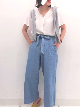 「GU（ジーユー）のアイテム（デニムパンツ、ブルー系）」を使った、aochanさん（レディース・164cm）の春コーディネート