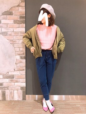 「GU（ジーユー）のアイテム（デニムパンツ、ブルー系）」を使った、aochanさん（レディース・164cm）の春コーディネート