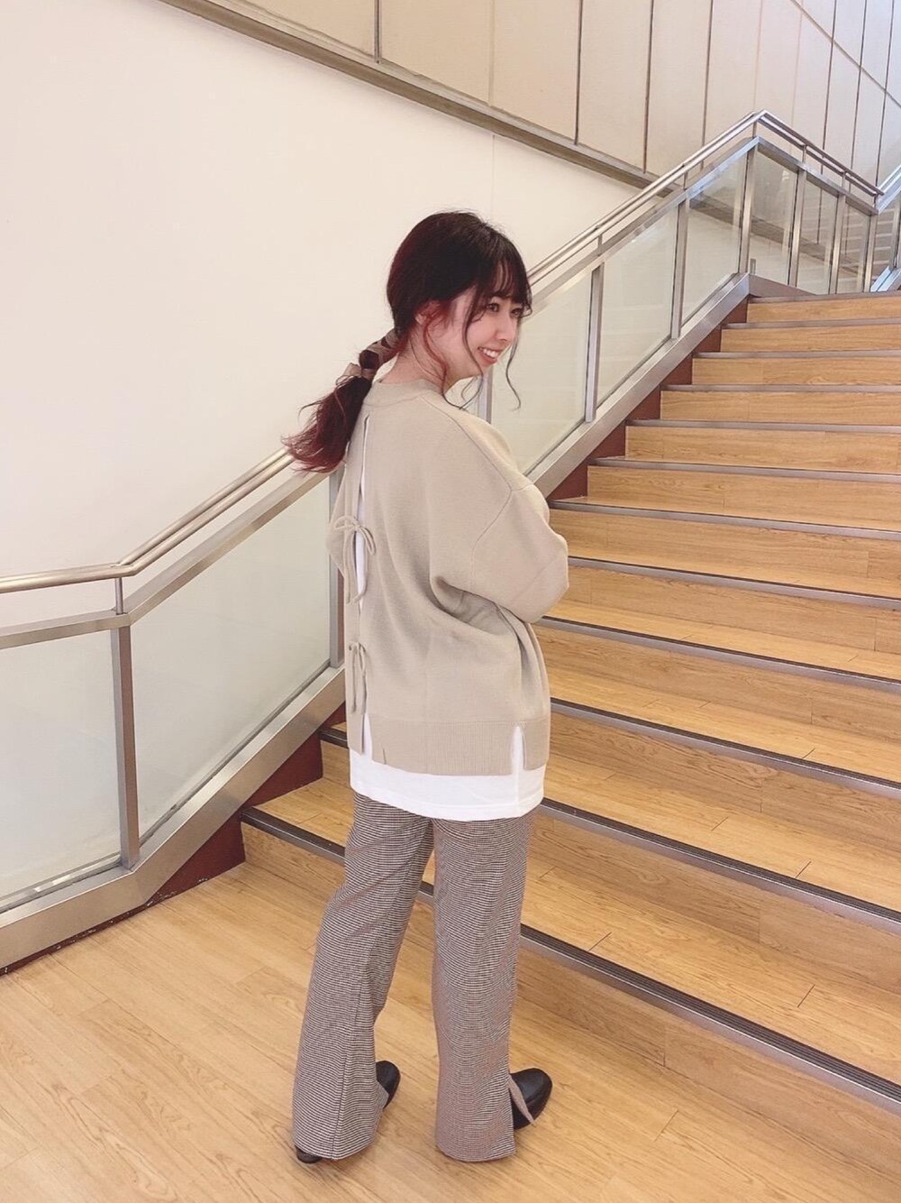 「レイヤード、バックリボン、プチプラコーデ、レトロガール、セミフレア、レトロガールコーデ、トレンドファッション、retrogirl_ootd」｜「RETRO GIRLのスクエアトゥローファー（ローファー、ブラック系）」を使った、RETROGIRLさん（レディース・159cm）の冬コーディネートの1枚目の写真