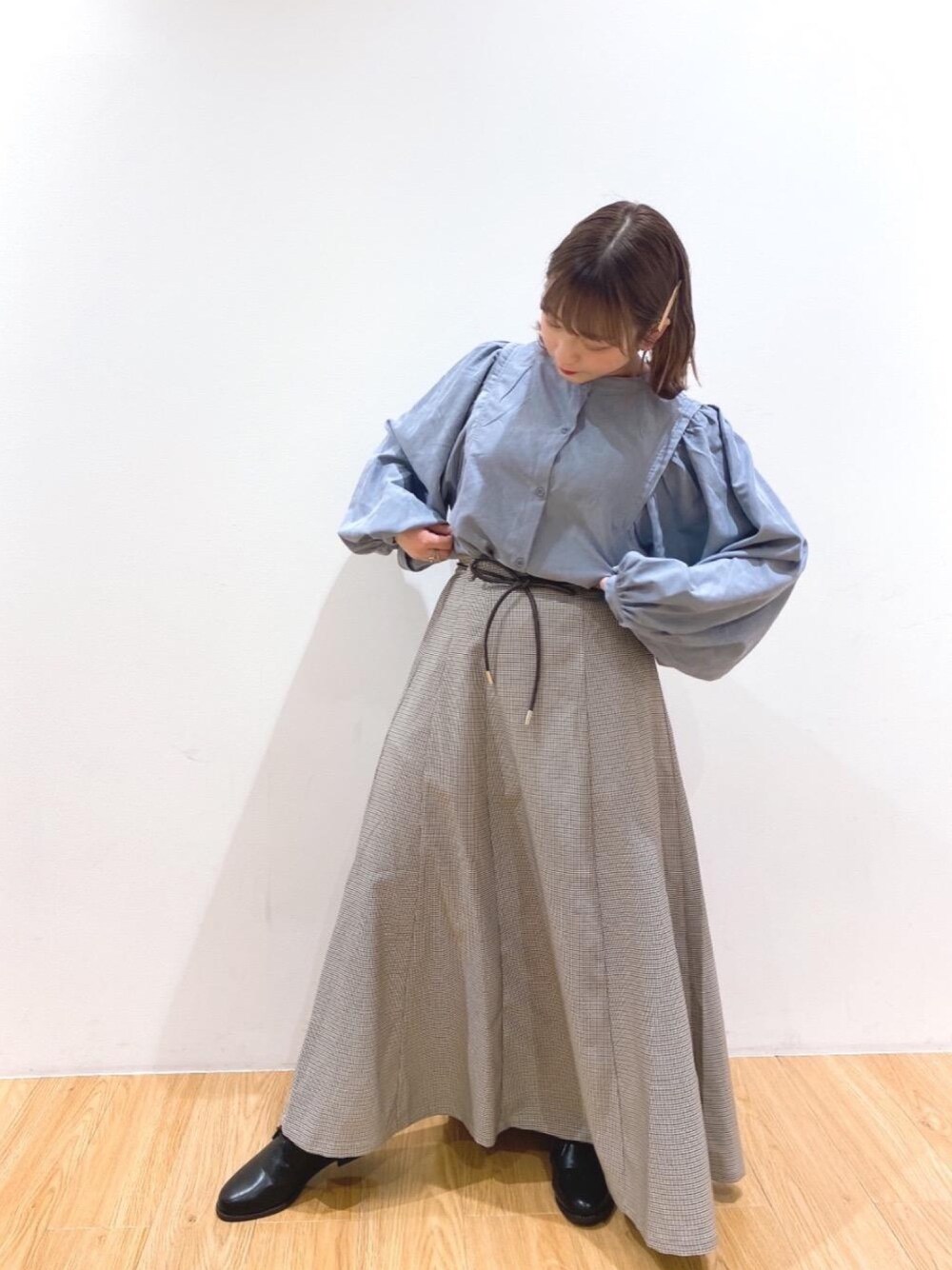 「チェックスカート、プチプラコーデ、低身長コーデ、レトロガール、紐ベルト、袖ボリューム、レトロガールコーデ、トレンドファッション、retrogirl_ootd」｜「RETRO GIRLのベルト付き柄マーメイドスカート（スカート、グリーン系）」を使った、RETROGIRLさん（レディース・151cm）の冬コーディネートの1枚目の写真