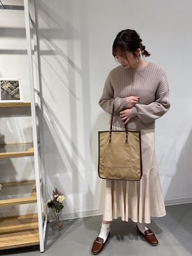 「トレンドファッション」｜「アイテム（トートバッグ）」を使った、RETROGIRLさん（レディース・164cm）の冬コーディネート