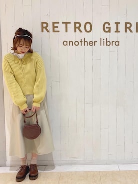 「イエロー」｜「アイテム（ブーツ）」を使った、RETROGIRLさん（レディース・157cm）の冬コーディネート