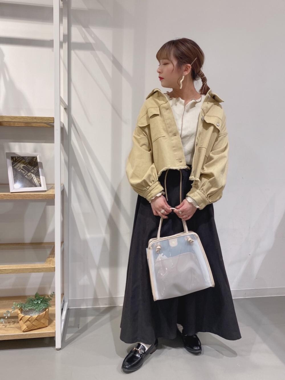 「春コーデ、プチプラコーデ、低身長コーデ、レトロガール、カラーGジャン、レトロガールコーデ、トレンドファッション、retrogirl_ootd」｜「RETRO GIRLのスクエアトゥローファー（ローファー、ブラック系）」を使った、RETROGIRLさん（レディース・150cm）の冬コーディネートの1枚目の写真