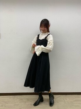 「トレンドファッション」｜「アイテム（ジャンパースカート）」を使った、RETROGIRLさん（レディース・163cm）の冬コーディネート