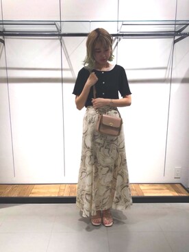 「アイテム（Tシャツ/カットソー、ブラック系）」を使った、RETROGIRLさん（レディース・161cm）の春コーディネート