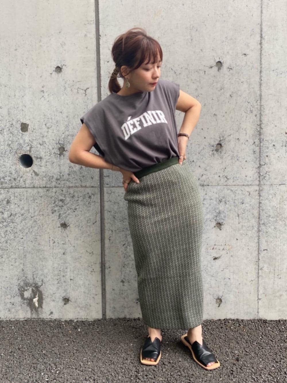 「ジャガード柄、プチプラコーデ、カジュアルコーデ、レトロガール、レトロガールコーデ、トレンドファッション、retrogirl_ootd」｜「RETRO GIRLのスクエアフラットサンダル（サンダル、ブラック系）」を使った、RETROGIRLさん（レディース・150cm）の夏コーディネートの1枚目の写真