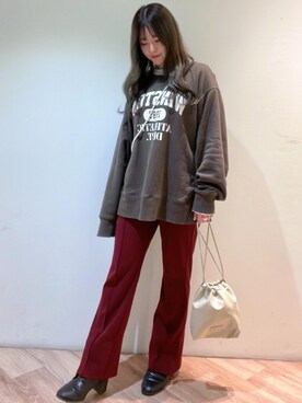 「トレンドファッション」｜「アイテム（スウェット）」を使った、RETROGIRLさん（レディース・156cm）の秋コーディネート