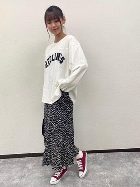 「トレンドファッション」｜「アイテム（スニーカー）」を使った、RETROGIRLさん（レディース・163cm）の秋コーディネート
