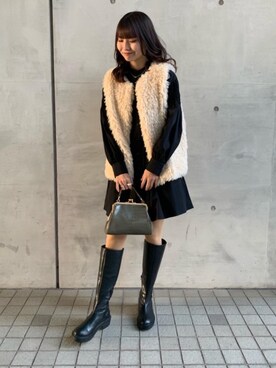 「トレンドファッション」｜「アイテム（ハンドバッグ）」を使った、RETROGIRLさん（レディース・163cm）の冬コーディネート