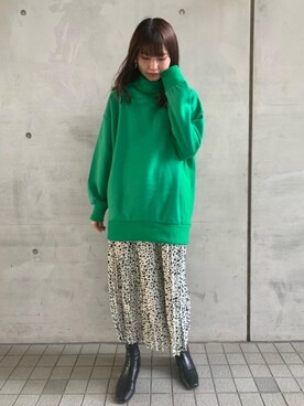 「トレンドファッション」｜「アイテム（スウェット）」を使った、RETROGIRLさん（レディース・163cm）の冬コーディネート