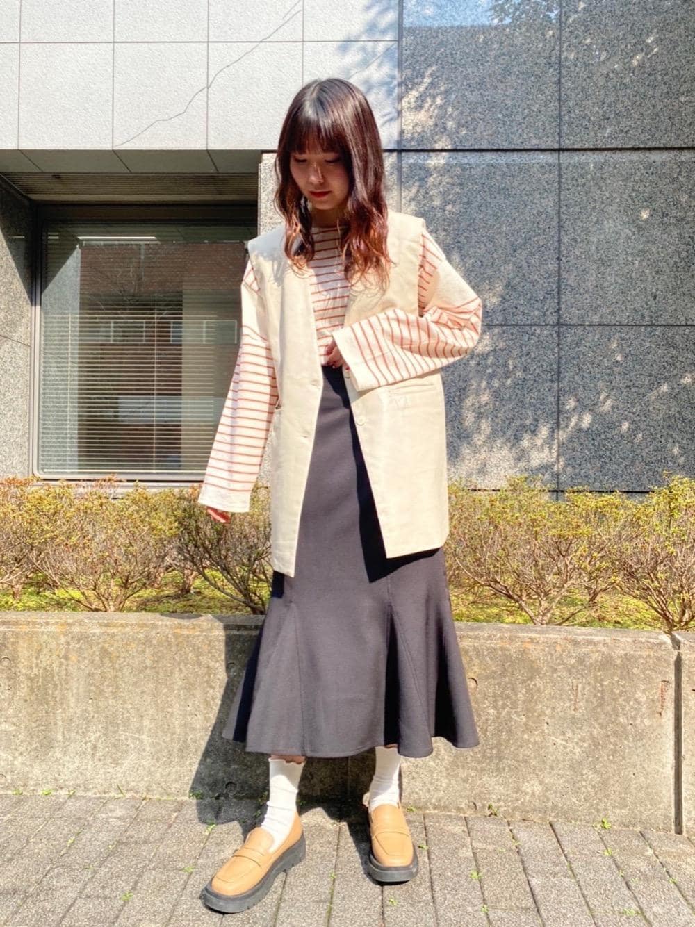 「プチプラコーデ、カジュアルコーデ、レトロガール、高身長コーデ、レトロガールコーデ、トレンドファッション、retrogirl_ootd」｜「RETRO GIRLのパネルボーダーTee（Tシャツ/カットソー、オレンジ系）」を使った、RETROGIRLさん（レディース・165cm）の春コーディネートの1枚目の写真