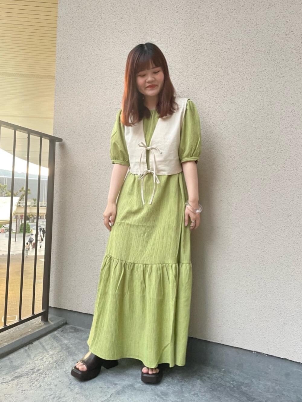 「お出かけコーデ、プチプラコーデ、カジュアルコーデ、レトロガール、レトロガールコーデ、トレンドファッション、retrogirl_ootd、低身長こーで、べすと、ワンピース 」｜「RETRO GIRLの厚底ミュールサンダル（サンダル、ブラウン系）」を使った、RETROGIRLさん（レディース・152cm）の春コーディネートの1枚目の写真