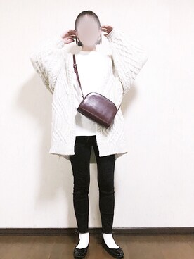 「apres jour mignon（アプレジュールミニョン）のスリット入りBIGロンT【ZOZOTOWN限定アイテム】（Tシャツ/カットソー）」を使った、hicoさん（レディース・165cm）の冬コーディネート