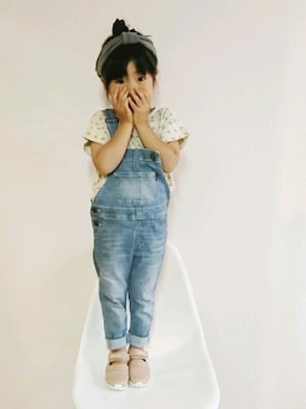 「小花柄」｜「アイテム（サロペット/オーバーオール）」を使った、みー🐱さん（キッズ・100cm）の春コーディネート