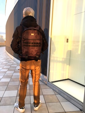 「NEWERA」｜「アイテム（ブルゾン）」を使った、KJさん（メンズ・181cm）の冬コーディネート