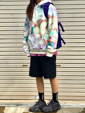 「ストリート女子」｜「アイテム（チノパンツ）」を使った、AYU∞さん（レディース・166cm）の秋コーディネート