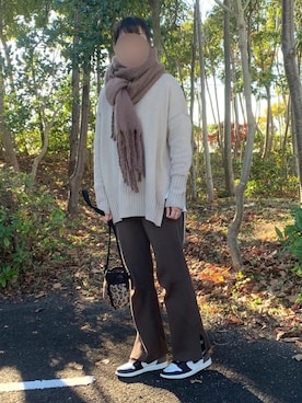 「FREAK'S STORE（フリークスストア）の▽【WEB限定】リブフレアサマーニットパンツ(カラーパンツ)（スラックス）」を使った、AYU∞さん（レディース・168cm）の冬コーディネート